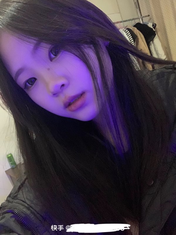 在一起玩了7年的同学，现在成我的屏保了🫠我对不起她男朋友😇在一起玩了7年的同学，现在成我的屏保了🫠我对不起她男朋友😇