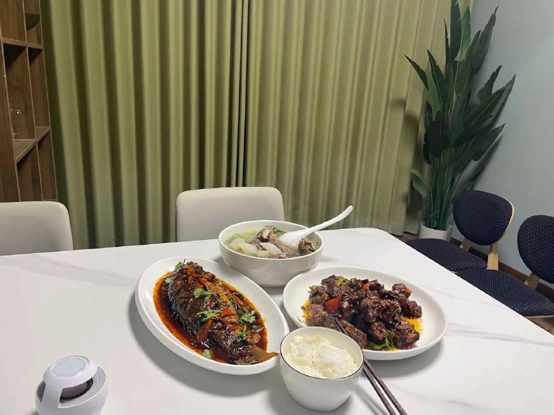 最近单位较忙，前些天还被流感打扰，虽然很快就好了，但是对味觉没了分辨，还无缘无故的不抽烟了，这个副作用太好了