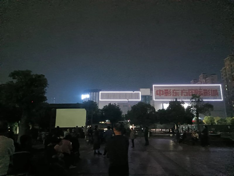 最近怎么回事，怎么就睡不着，还有几个月就过年了，挣的钱刚好够用，还还房贷，自己开支，家里开支一下，存不到钱，哎，这日子该怎么过？头大呀，这么多年，我兢兢业业为了小孩有个完整的家，付出太多了，对自己舍不得吃好吃，穿好的，用好的，工作的同事们，都笑话我，这么省干嘛，人生不过三万天，不想开一点，会很累的.最近怎么回事，怎么就睡不着，还有几个月就过年了，挣的钱刚好够用，还还房贷，自己开支，家里开支一下，存不到钱，哎，这日子该怎么过？头大呀，这么多年，我兢兢业业为了小孩有个完整的家，付出太多了，对自己舍不得吃好吃，穿好的，用好的，工作的同事们，都笑话我，这么省干嘛，人生不过三万天，不想开一点，会很累的.